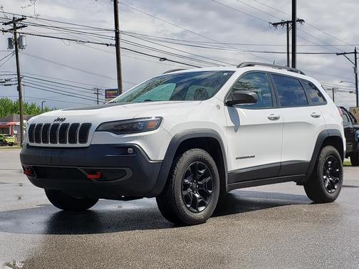 Bright White Clearcoat 2020 Jeep Cherokee Trailhawk Elite
