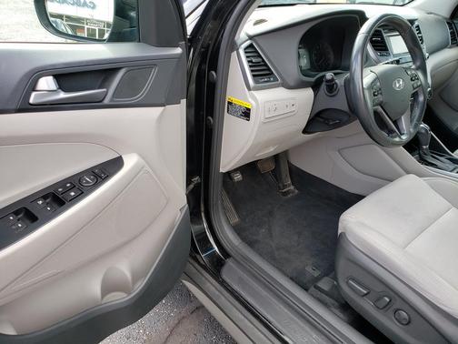 2017 Hyundai TUCSON Sport
