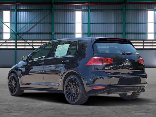 Deep Black Pearl 2017 Volkswagen Golf GTI 2.0T S 4-Door