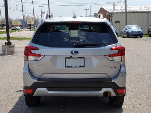 Ice Silver Metallic 2019 Subaru Forester Touring