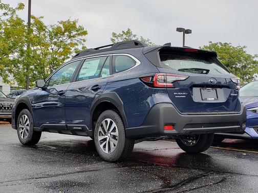 2025 Subaru Outback Base