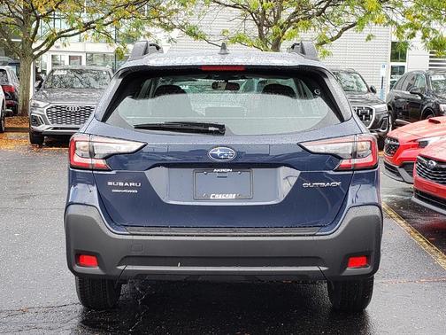 2025 Subaru Outback Base