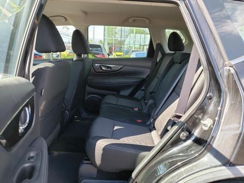 Magnetic Black 2018 Nissan Rogue S