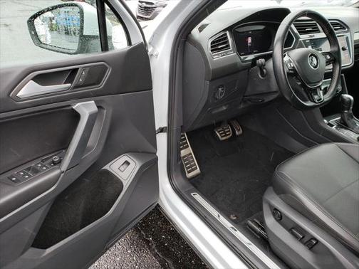 2019 Volkswagen Tiguan 2.0T SEL R-Line 4MOTION