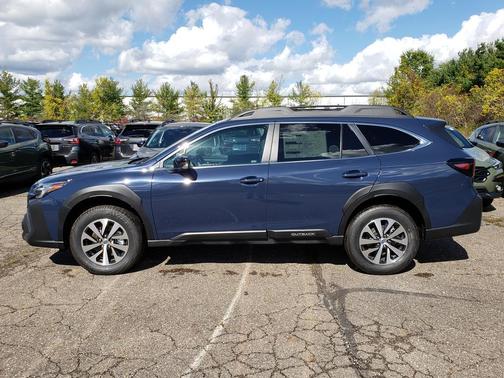 2025 Subaru Outback Premium