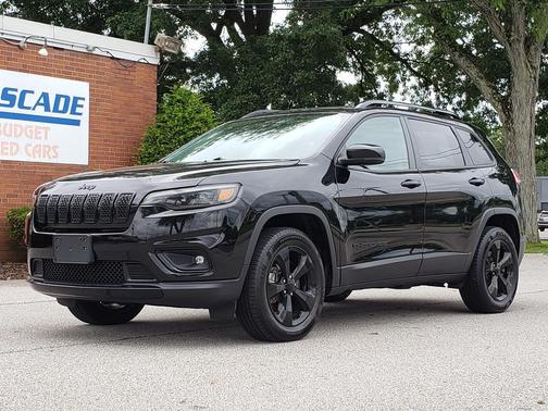 Diamond Black Crystal Pearlcoat 2019 Jeep Cherokee Altitude