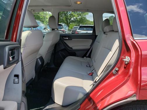 2016 Subaru Forester 2.5i Touring