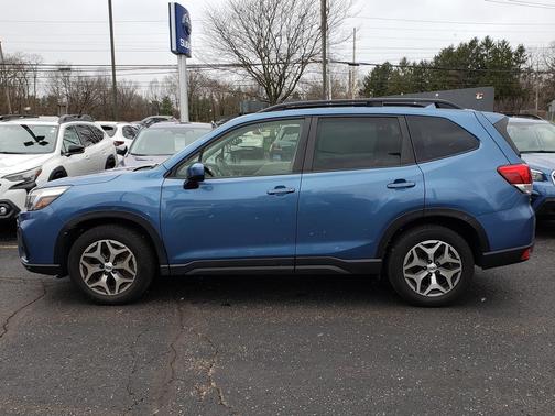 Horizon Blue Pearl 2021 Subaru Forester Premium