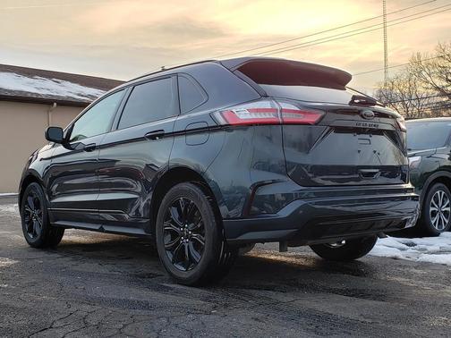 2023 Ford Edge SE