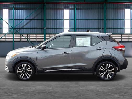 2019 Nissan Kicks SR