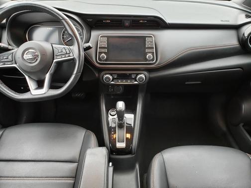 2019 Nissan Kicks SR