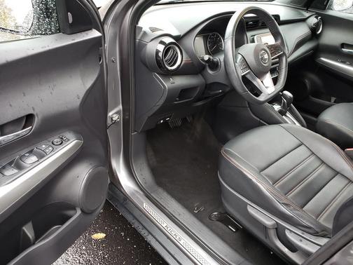 2019 Nissan Kicks SR