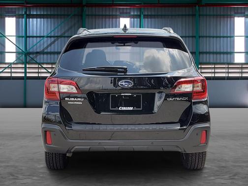 Crystal Black Silica 2019 Subaru Outback 2.5i Touring