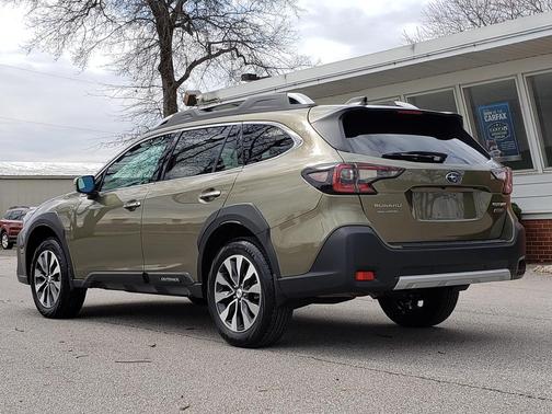 2024 Subaru Outback Touring