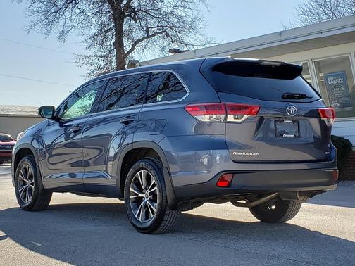 2018 Toyota Highlander LE