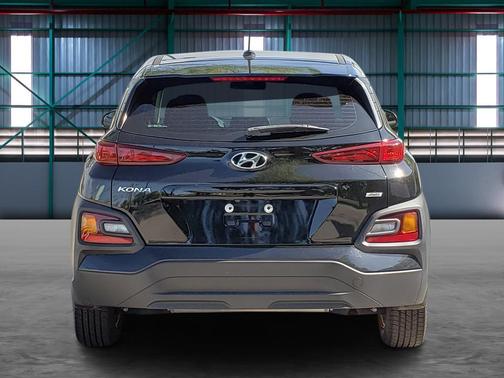 Ultra Black 2020 Hyundai KONA SE