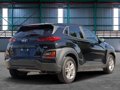 Ultra Black 2020 Hyundai KONA SE