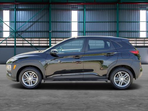 Ultra Black 2020 Hyundai KONA SE