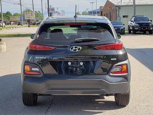 Ultra Black 2020 Hyundai KONA SE