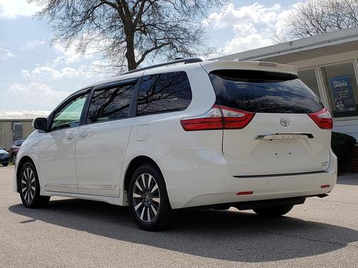 2019 Toyota Sienna Limited