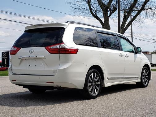 2019 Toyota Sienna Limited