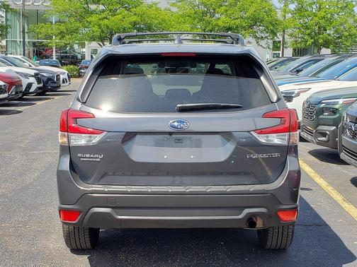 Magnetite Gray Metallic 2020 Subaru Forester Premium