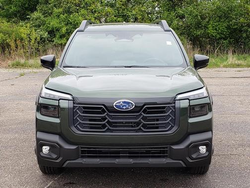 DEEP EMERALD GREEN 2026 Subaru Outback Touring XT