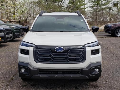 CRYSTAL WHITE 2026 Subaru Outback Limited