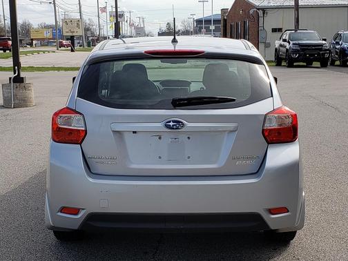 2016 Subaru Impreza 2.0i