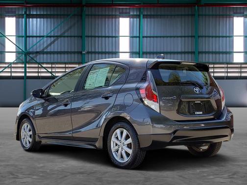 2017 Toyota Prius c .