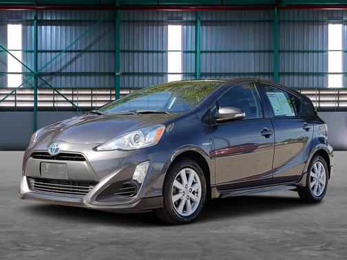 2017 Toyota Prius c .