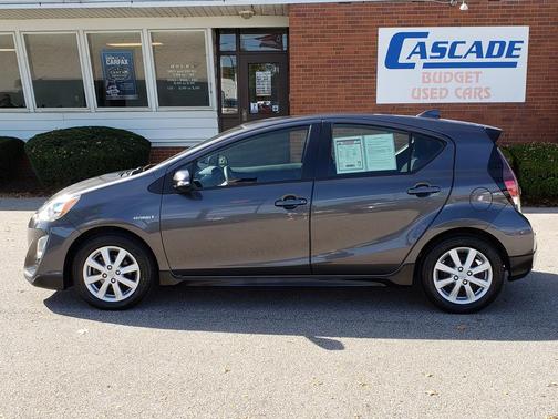 2017 Toyota Prius c .