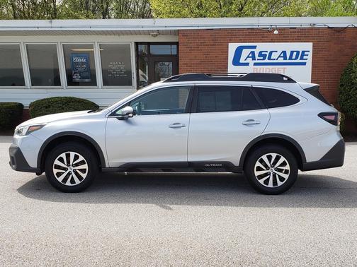 Ice Silver Metallic 2020 Subaru Outback Premium