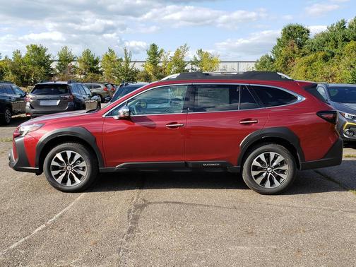 2025 Subaru Outback Touring XT