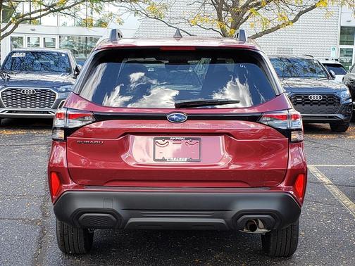 2025 Subaru Forester Premium