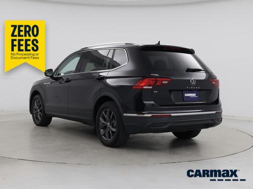 Black 2023 Volkswagen Tiguan SE