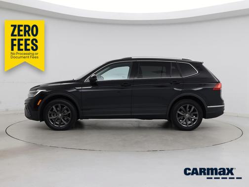 Black 2023 Volkswagen Tiguan SE