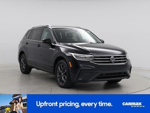 Black 2023 Volkswagen Tiguan SE