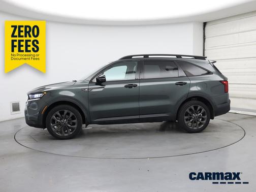 Green 2023 Kia Sorento X-Line EX