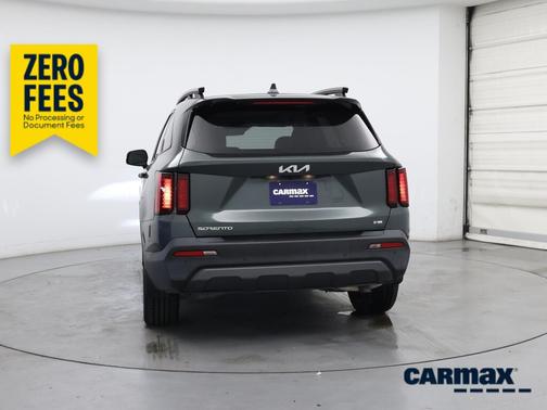 Green 2023 Kia Sorento X-Line EX
