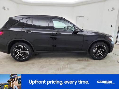 Black 2022 Mercedes-Benz GLC 300