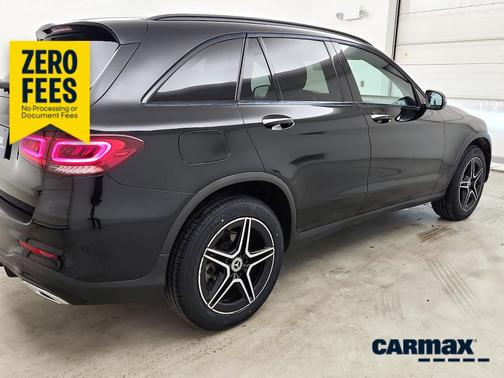 Black 2022 Mercedes-Benz GLC 300