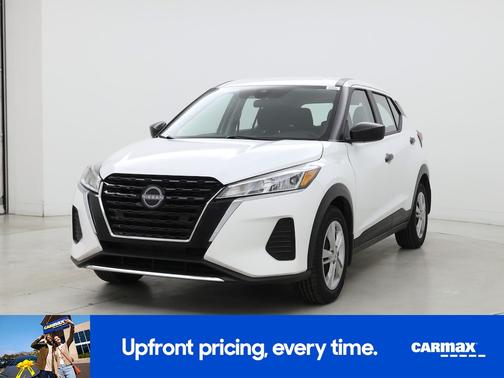 White 2024 Nissan Kicks S