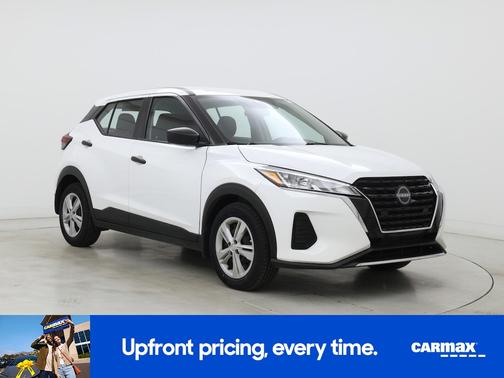 White 2024 Nissan Kicks S