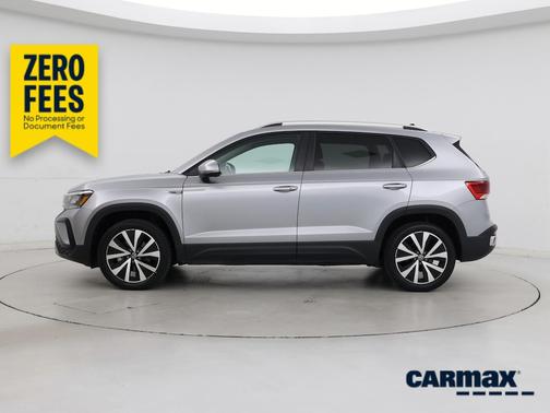 Silver 2024 Volkswagen Taos SE