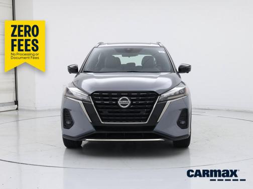 Gray 2021 Nissan Kicks SR