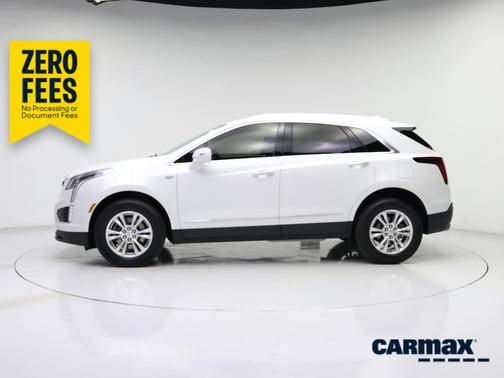 White 2024 Cadillac XT5 Luxury