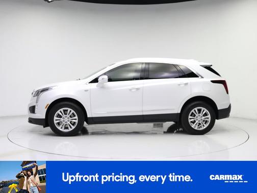 White 2024 Cadillac XT5 Luxury