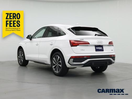 White 2023 Audi Q5 Sportback S-Line Premium