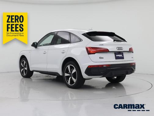 White 2022 Audi Q5 Sportback S-Line Prestige